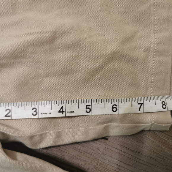 As new, American Eagle stretch khaki shorts, 2 - Picture 4 of 6